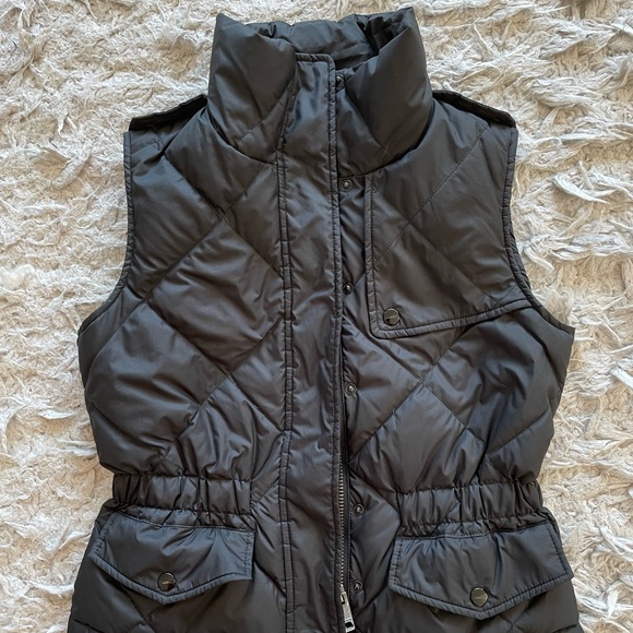 Burberry vest. XS (wears like a petite). - Picture 2 of 11
